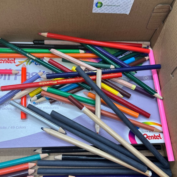 NWT & Used Colored Pencils, Oil Pastels Bundle of over 100 items!!! - Picture 8 of 10